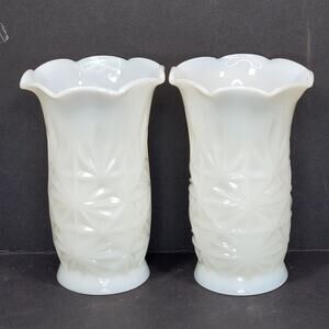 Lot of 2 Vtg Hazel Atlas White Milk Glass Starburst Pattern Vase 5.75" Tall